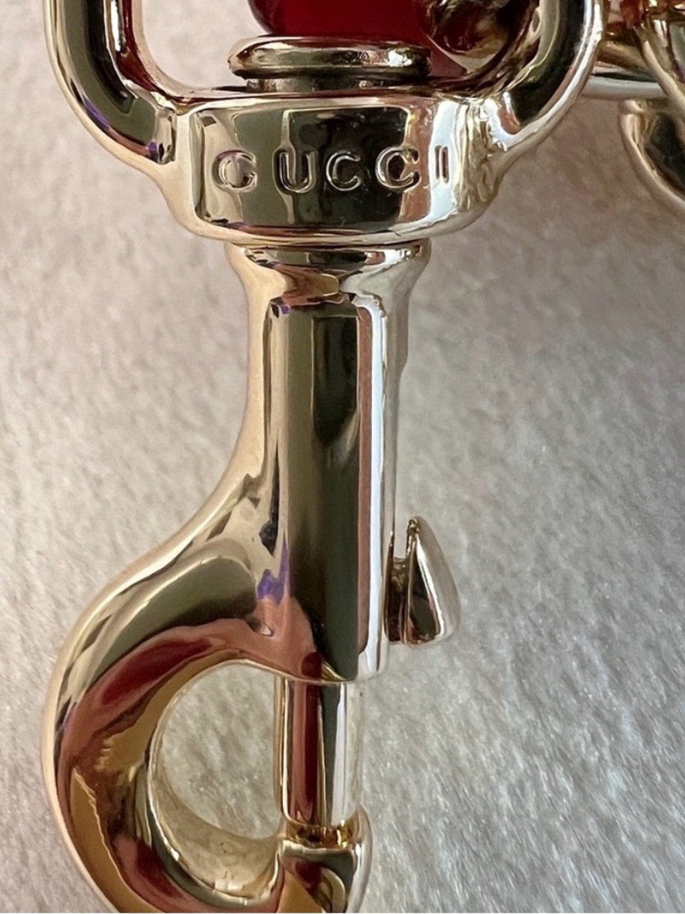 Gucci bag chain charm Pre-Fall 2025 collection NIB comes with COA - Picture 13 of 13